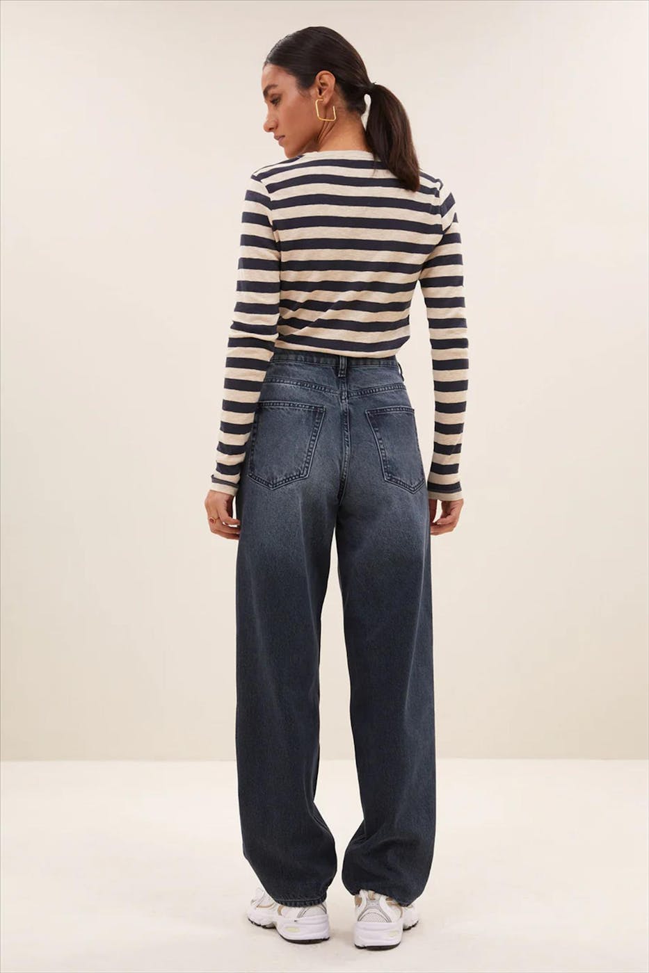 BY BAR - Beige-Donkerblauwe Big Stripe longsleeve