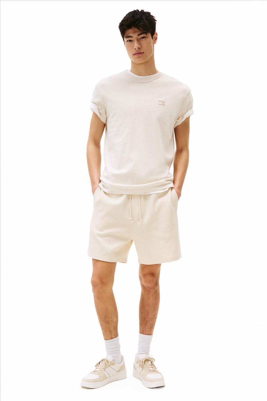 Tommy Jeans - Beige Regular Badge T-shirt