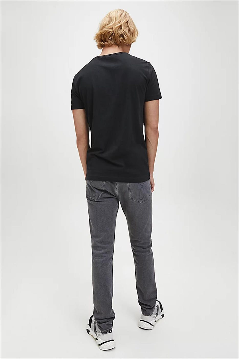 Calvin Klein Jeans - Zwarte Institiutional Chest Logo T-shirt