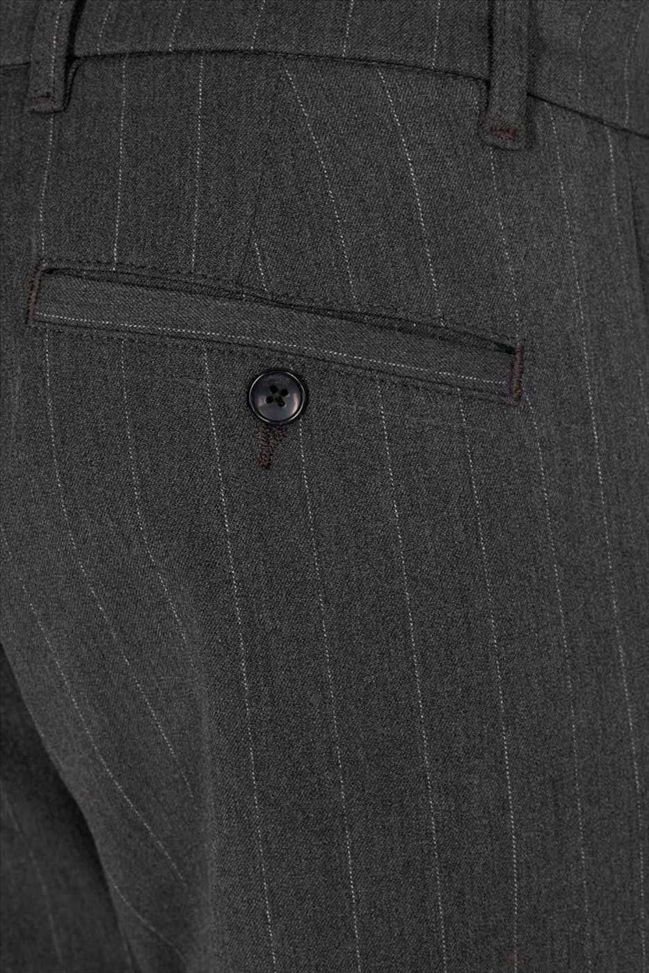 Minimum - Donkergrijze pinstripe Ugge slim broek