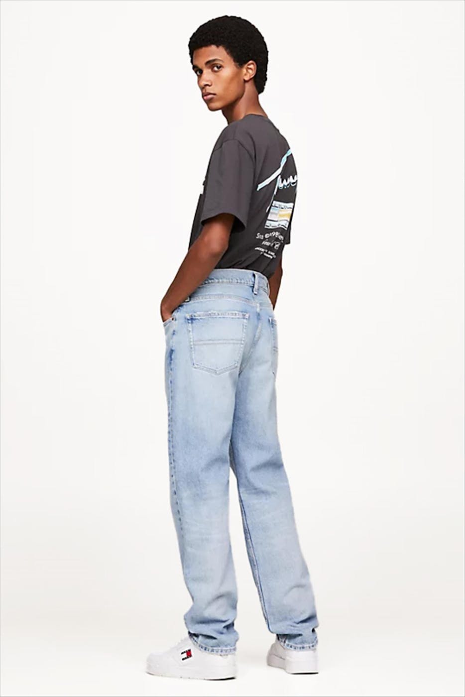 Tommy Jeans - Lichtblauwe Ethan Relaxed Straight jeans
