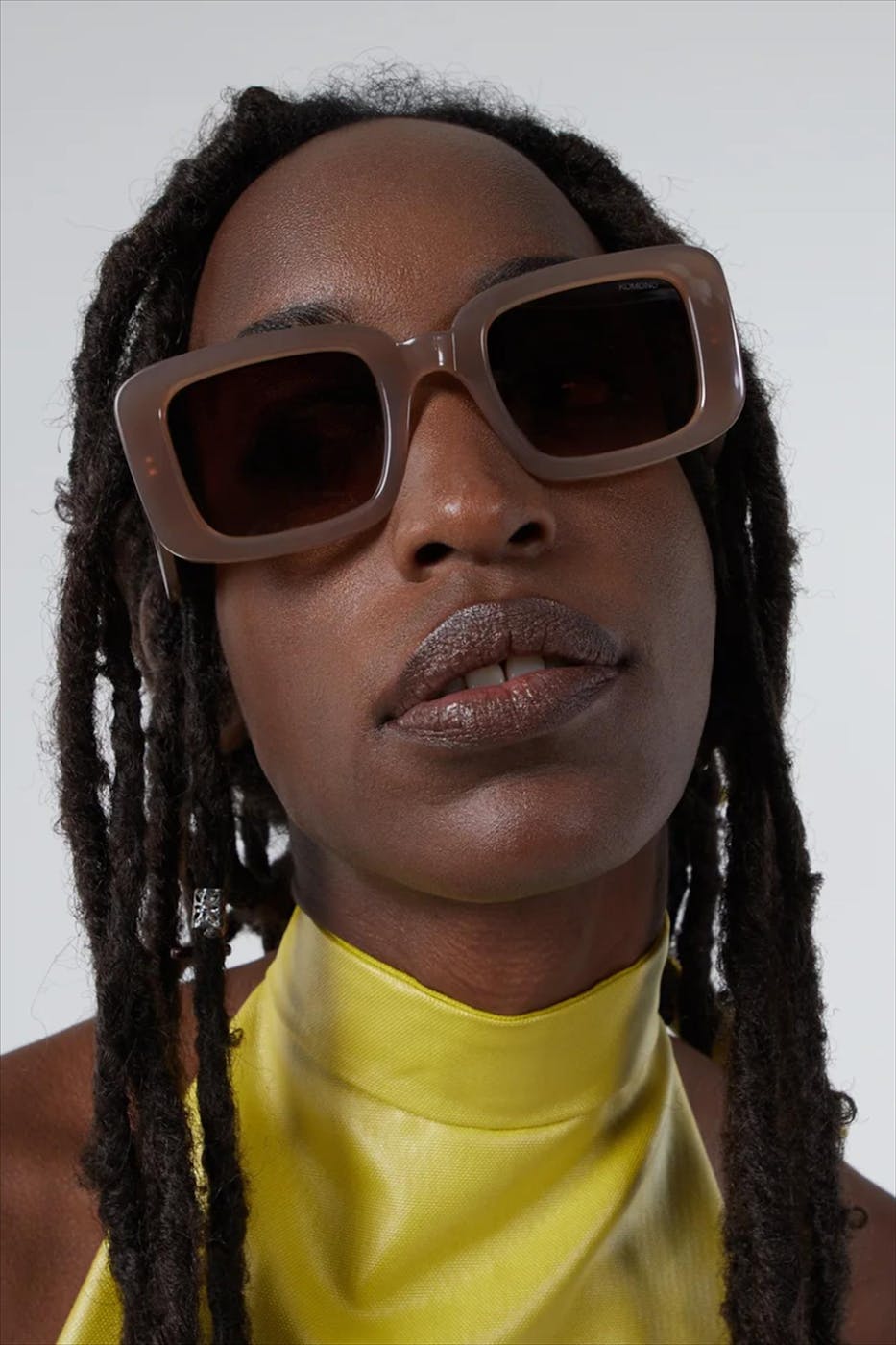 Komono - Taupe Avery Sahara zonnebril