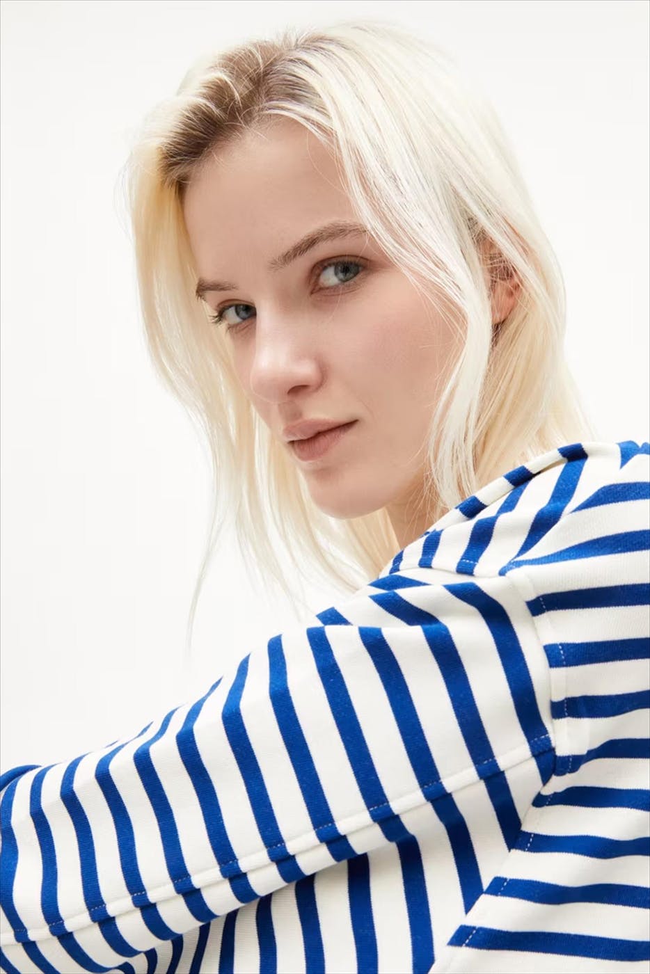 Armed Angels - Ecru-Kobaltblauwe Frankaa Maarlen sweater