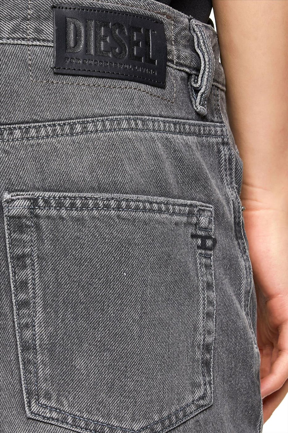 Diesel - Donkergrijze D-Strukt 5-pocket jeansshort