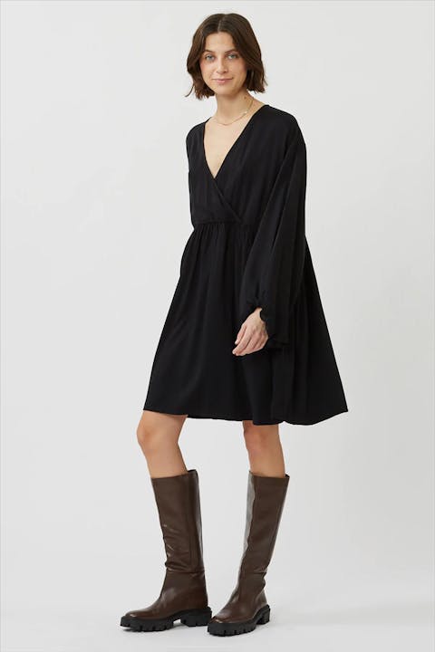 Minimum - Zwarte Modiva jurk