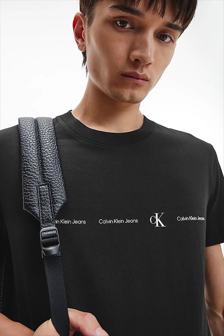 Calvin Klein Jeans - Zwarte Repeat Logo T-shirt