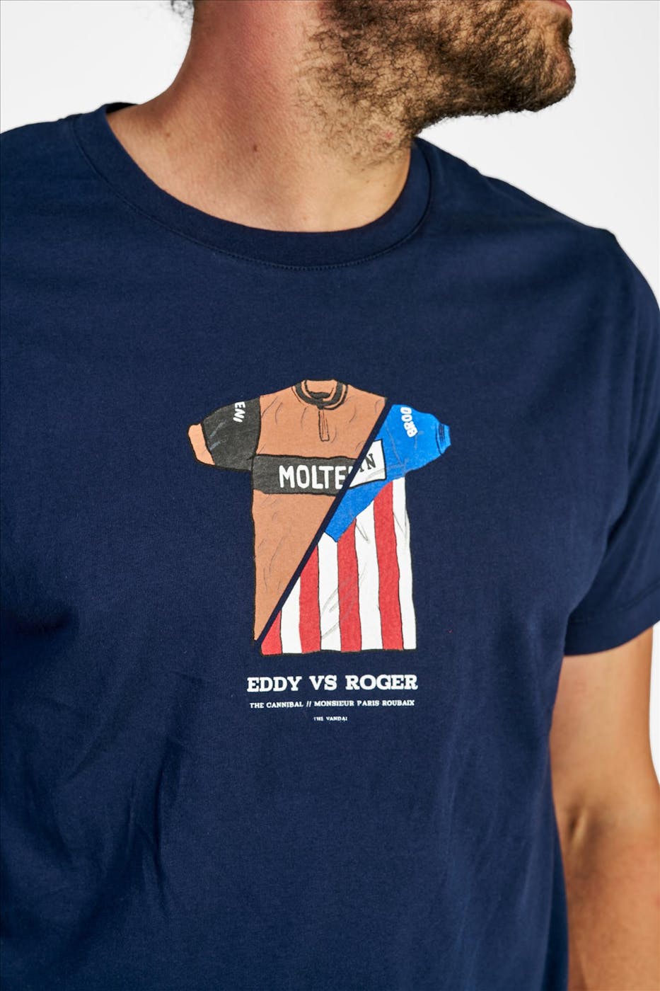 VANDAL - Donkerblauwe Eddy vs Roger T-shirt