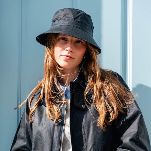 Barbour - Donkerblauwe Waxed bucket hat