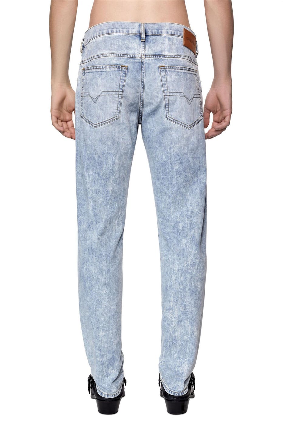 Diesel - Lichtblauwe D-Yennox tapered jeans