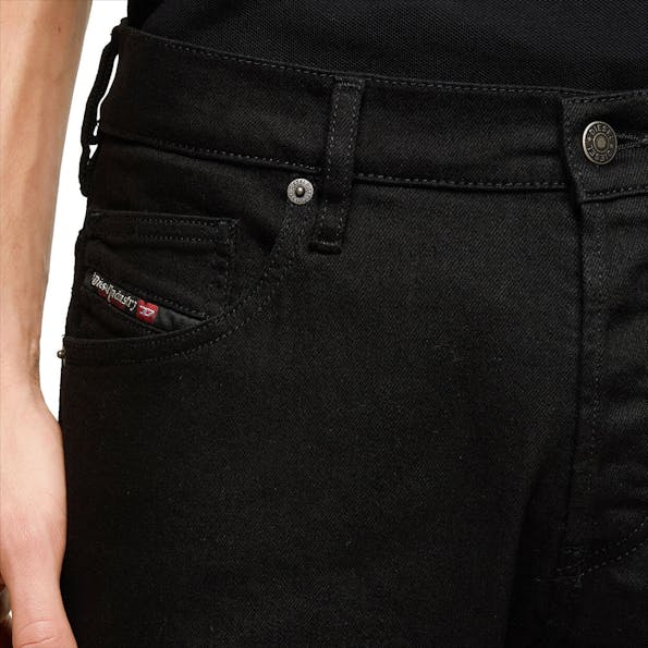 Diesel - Zwarte 2019 (D-Strukt) slim jeans