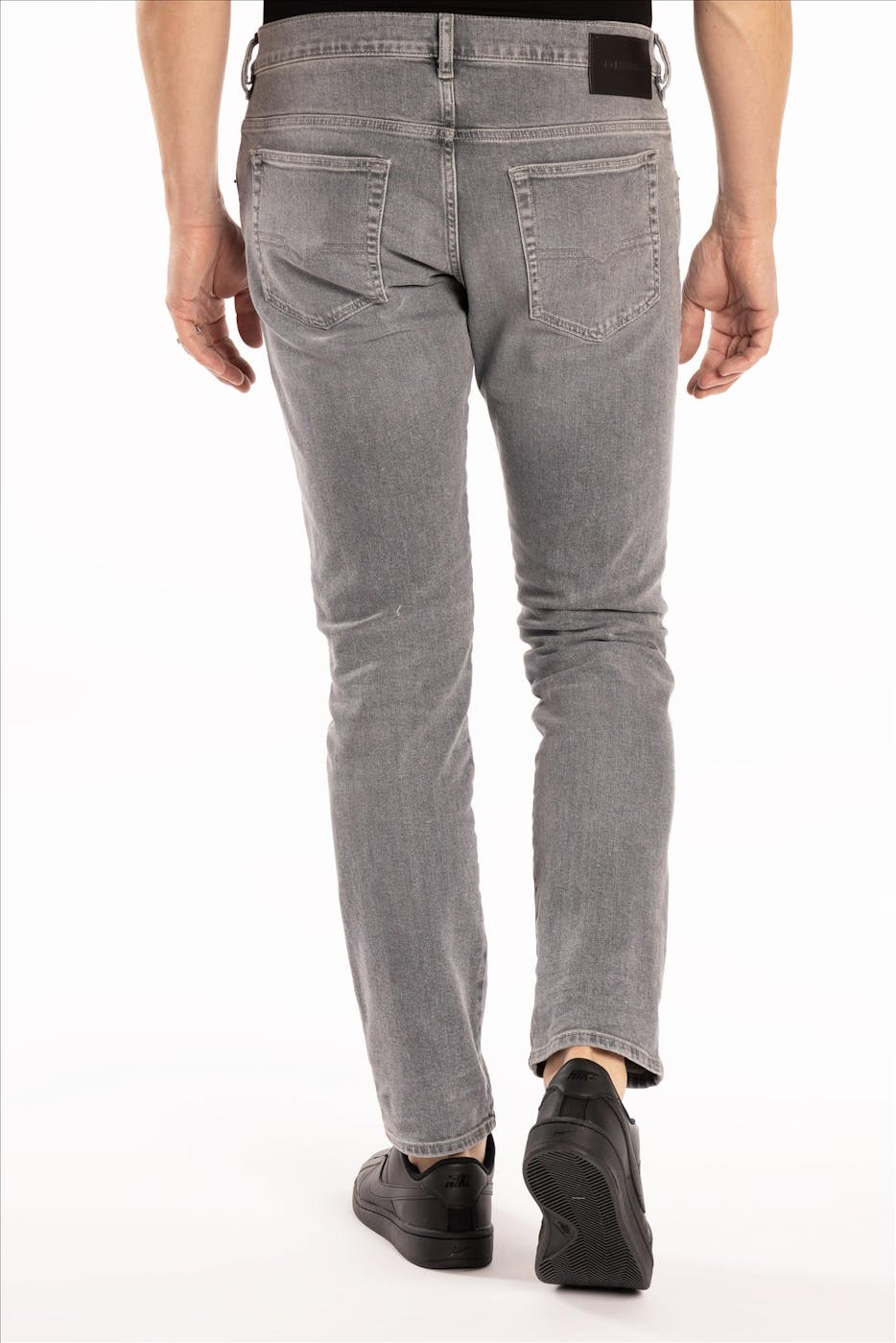 Diesel - Grijze D-Yennox tapered jeans