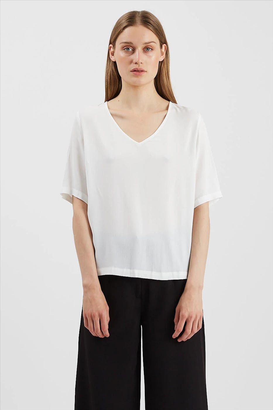 Minimum - Witte Elvire V-neck blouse