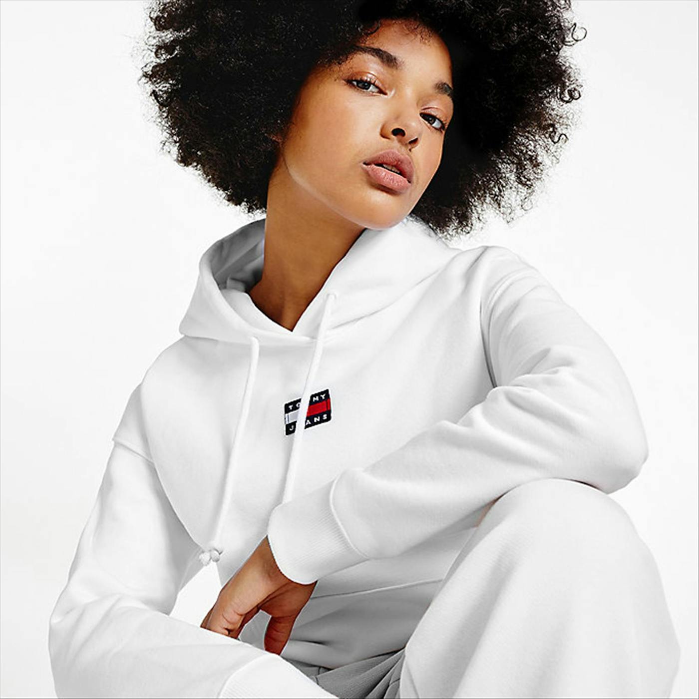 Tommy Jeans - Witte TJM Tommy Center Badge Hoodie