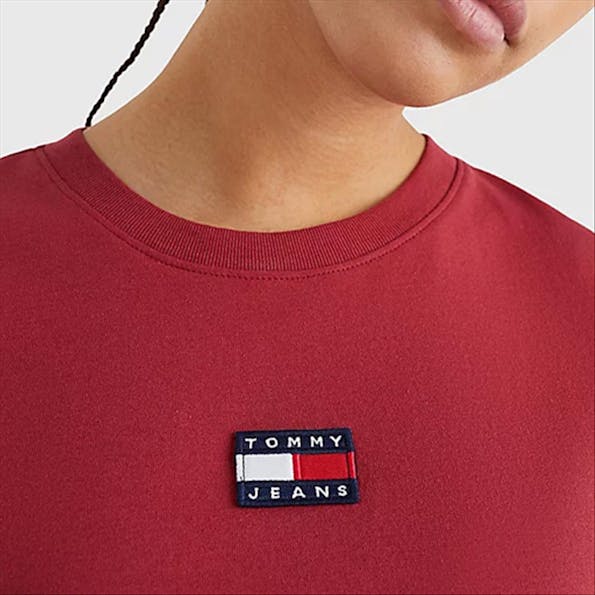 Tommy Jeans - Donkerrode TJW Tommy Center Badge T-shirt