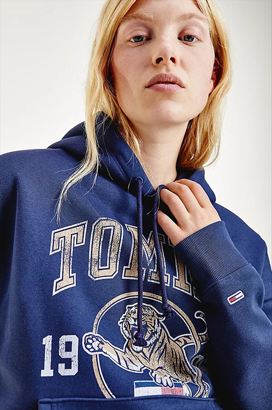 Tommy Jeans - Donkerblauwe TJW Relaxed College Tiger 1 hoodie