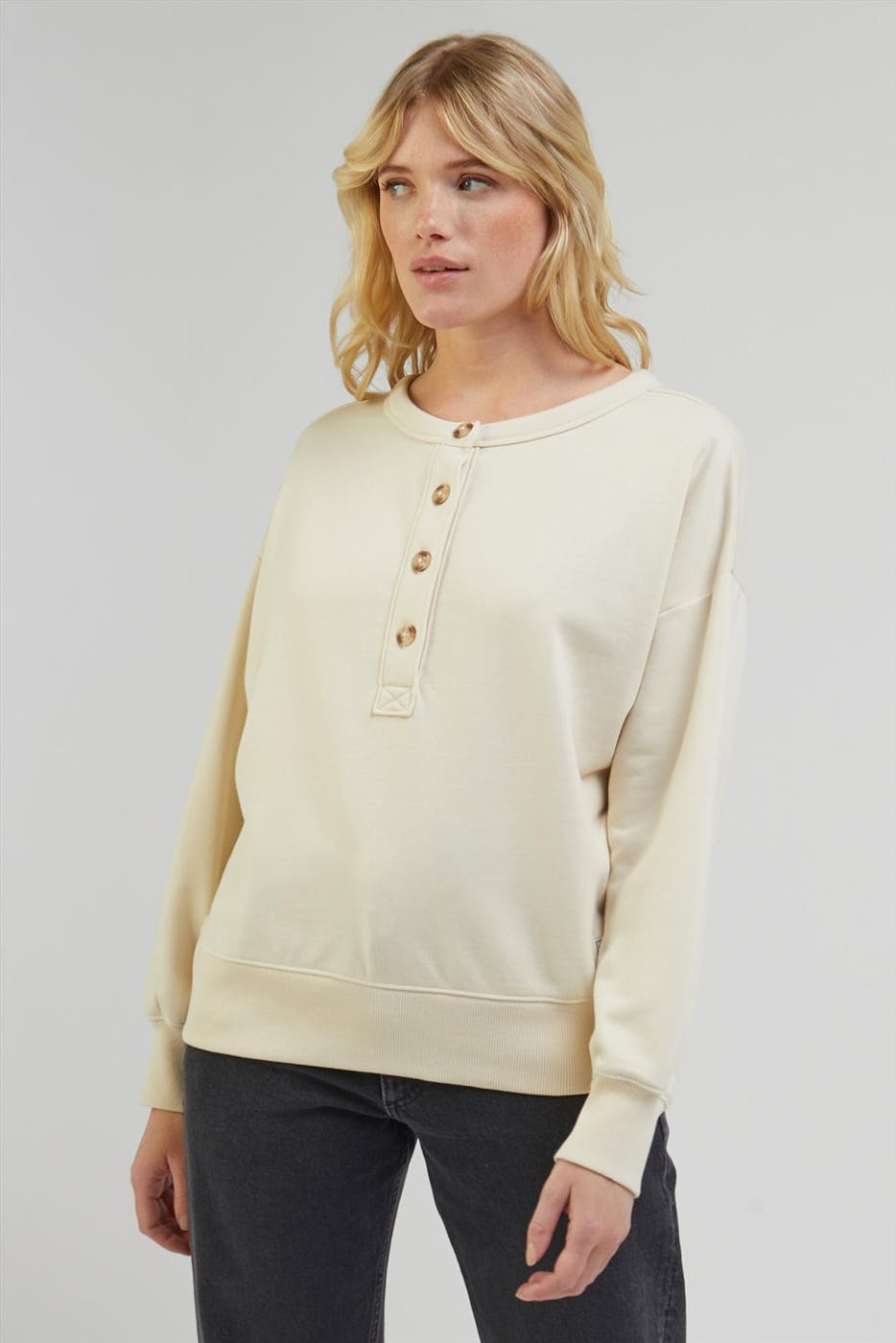 Lee - Beige Henley sweater