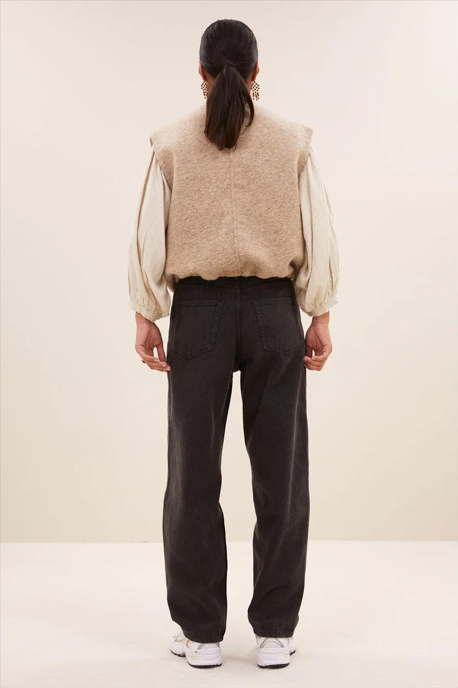 BY BAR - Beige Maggie Sleeveless vestje