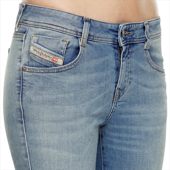 Diesel - Lichtblauwe 1969 D-Ebbey slim bootcut jeans