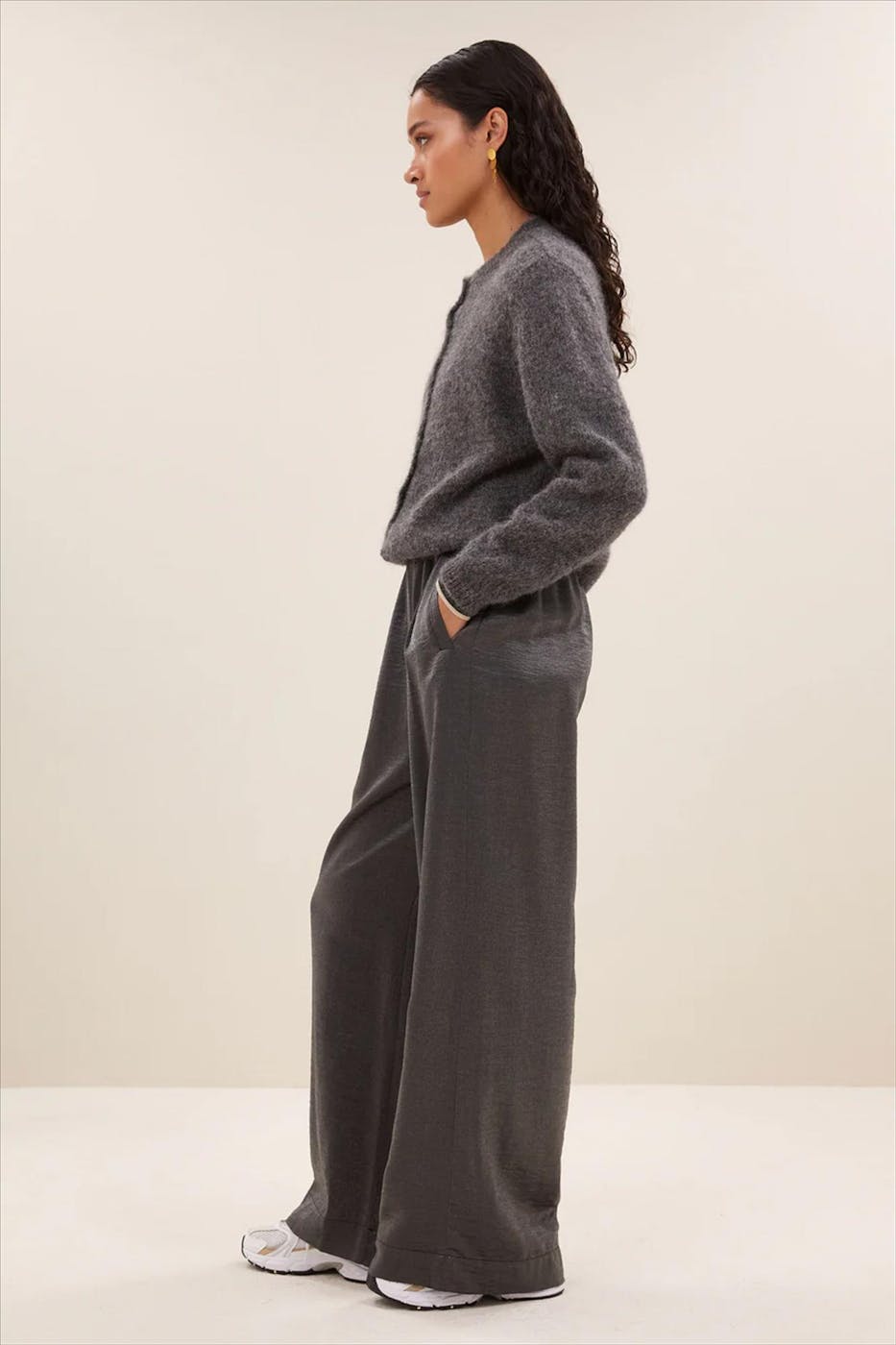 BY BAR - Donkergrijze Benji Metallic broek
