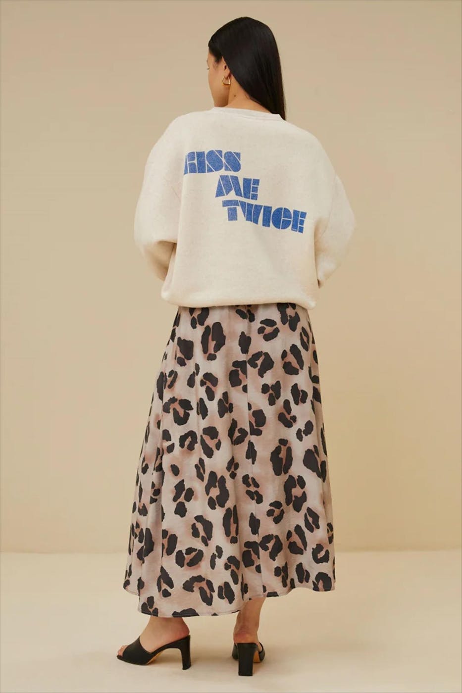 BY BAR - Droogzand-bruine Bibi Kiss Me Twice sweater