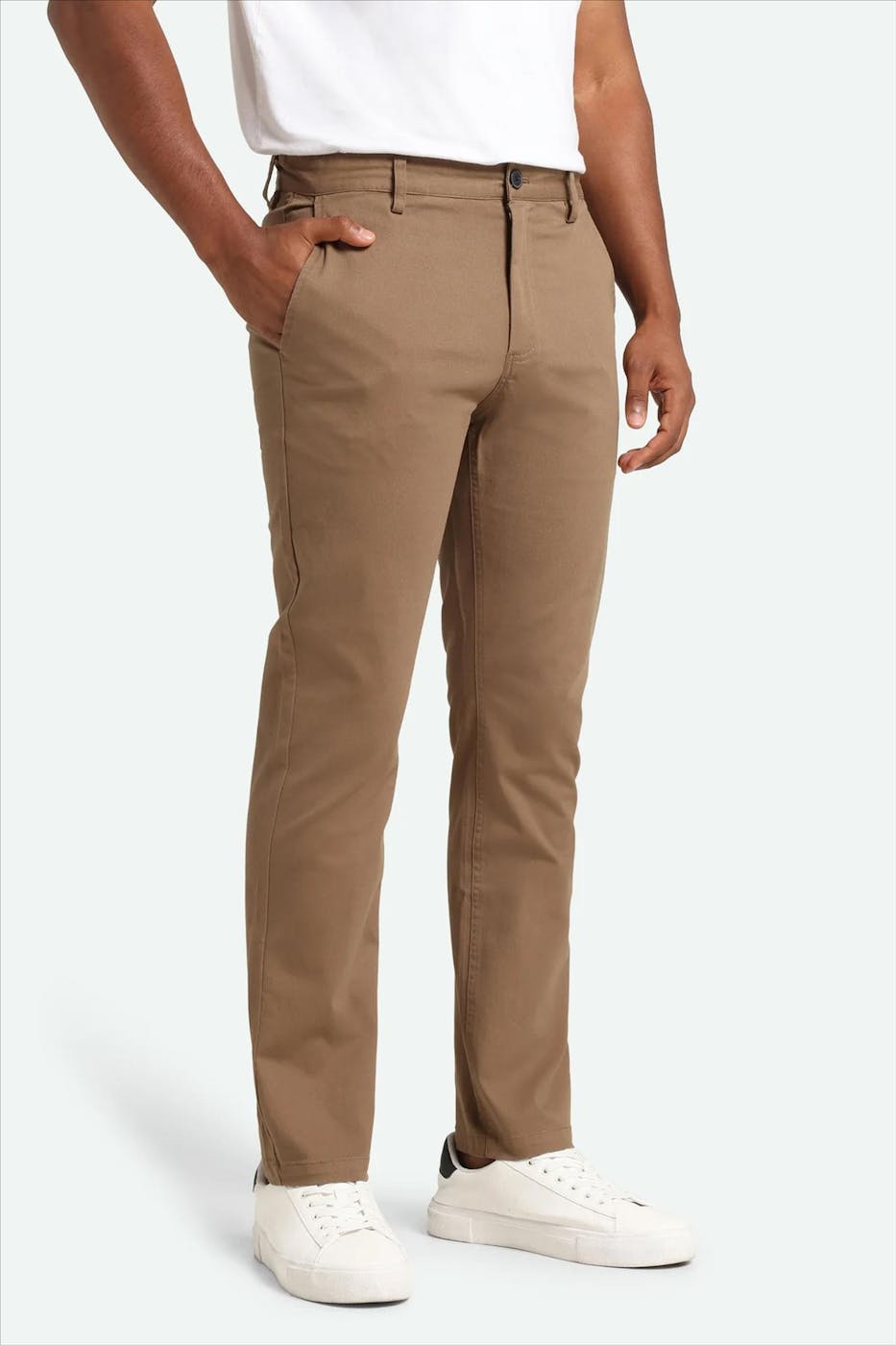 Minimum - Bruine Deacon chino
