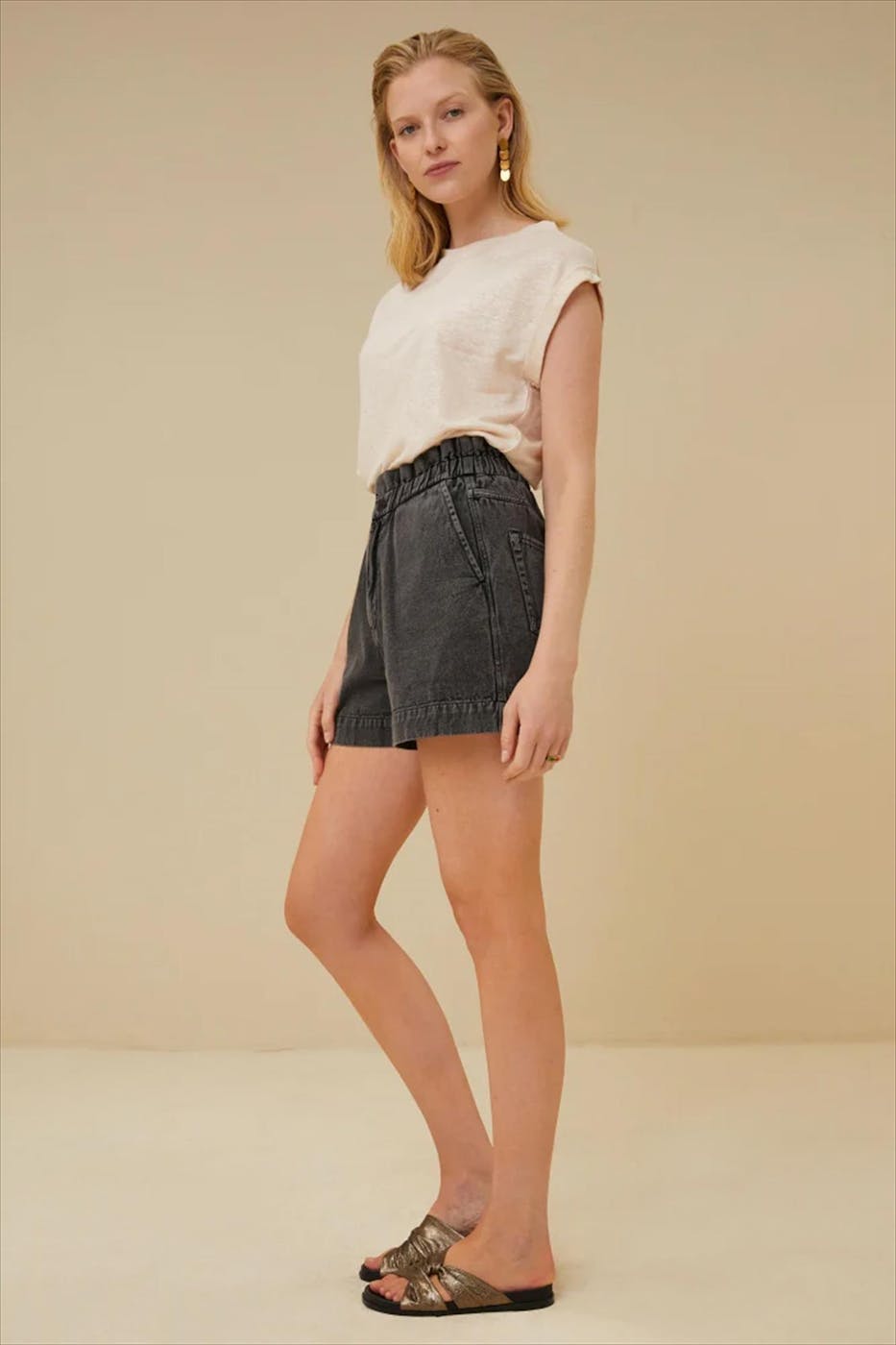 BY BAR - Donkergrijze Leon short