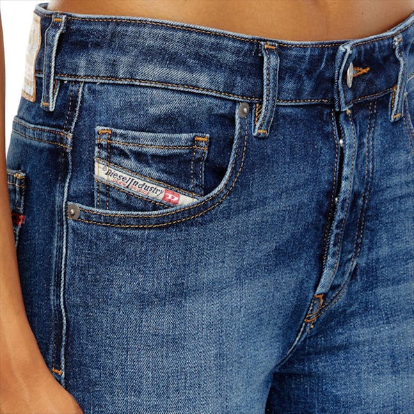 Diesel - Donkerblauwe 1989 D-Mine Straight jeans