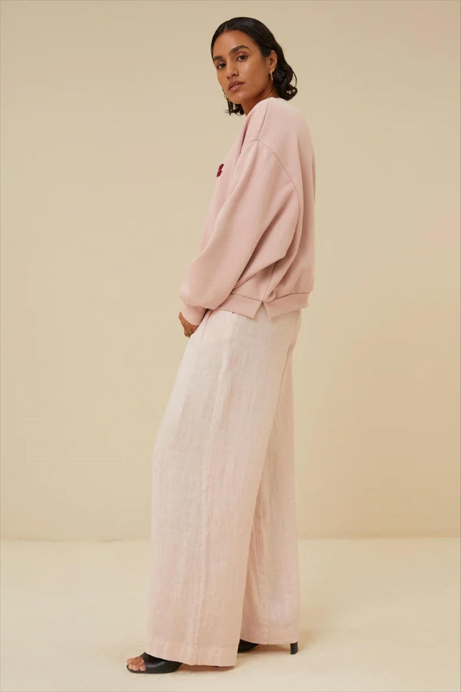 BY BAR - Lichtroze Bibi Short Logo sweater