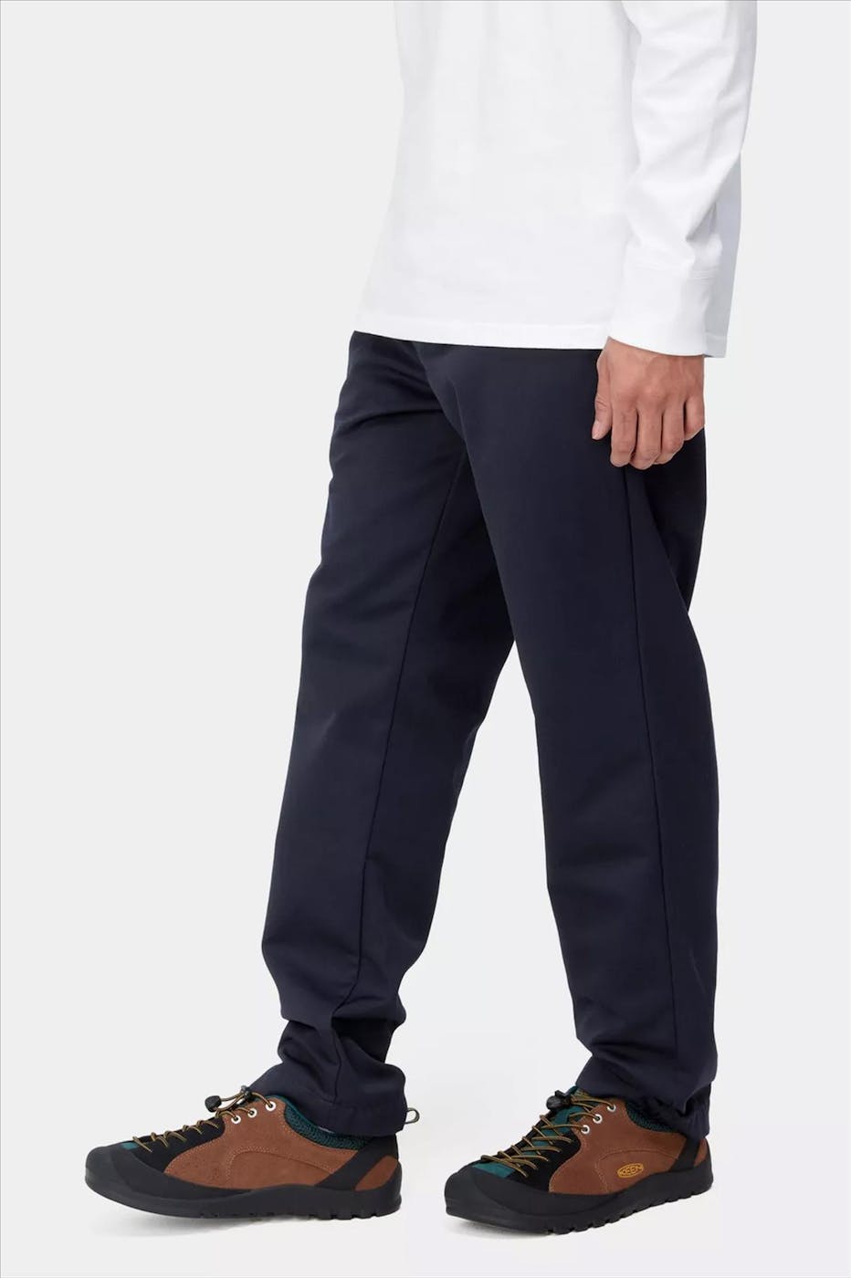 Carhartt WIP - Donkerblauwe Relaxed Tapered Master pant