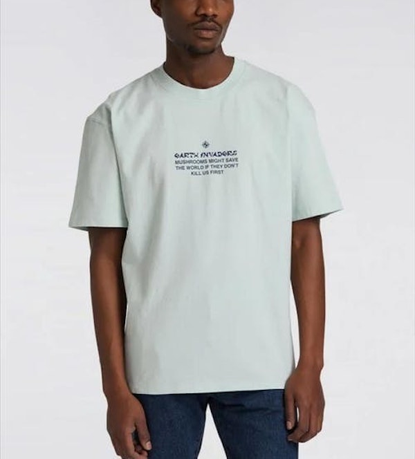 Edwin - Lichtgroene Earth Invaders T-shirt
